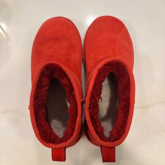 Classic y2k Ultra Mini Cozy Red Uggs - Picture 3 of 7